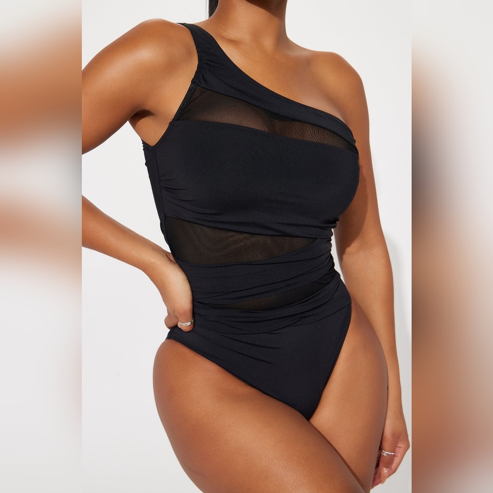 Bathing suit - Picture 2 of 3